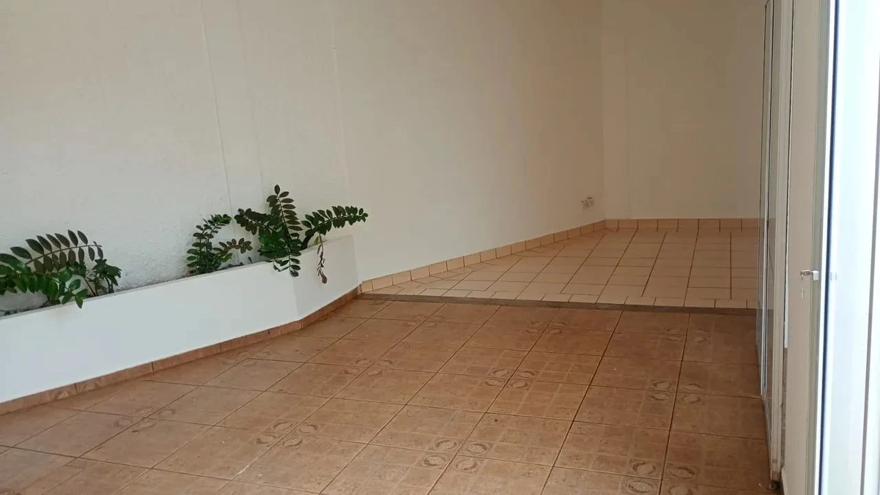 Casa com 3 quartos para alugar — Jardim Tarraf II — foto 3