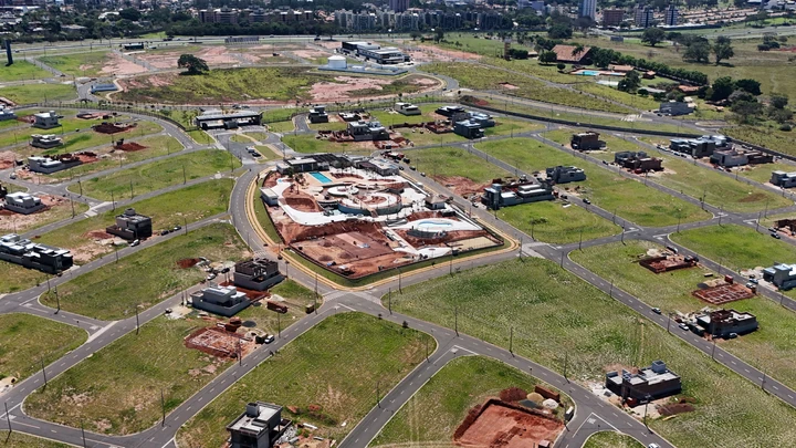 Complexo Eplenum, Complexo Eplenum — foto 1