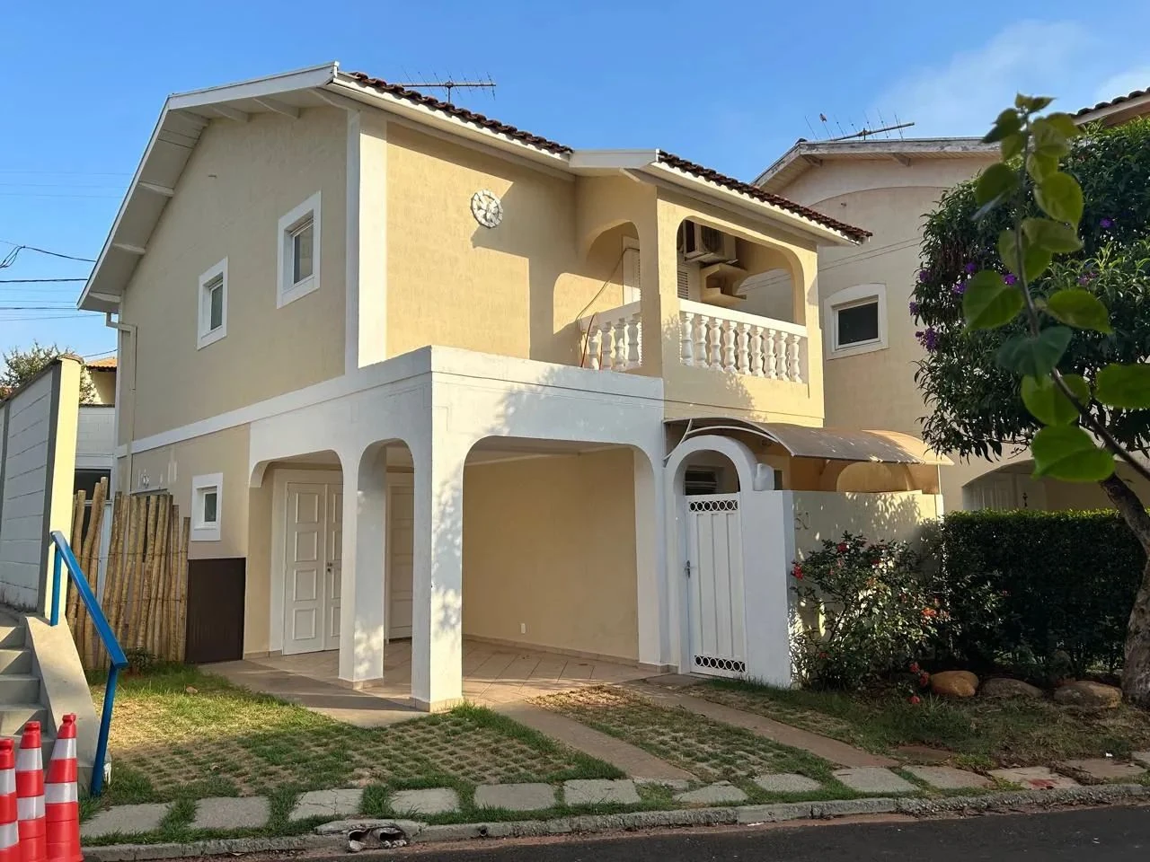 Casa com 3 quartos para alugar — Jardim Tarraf II — foto 1